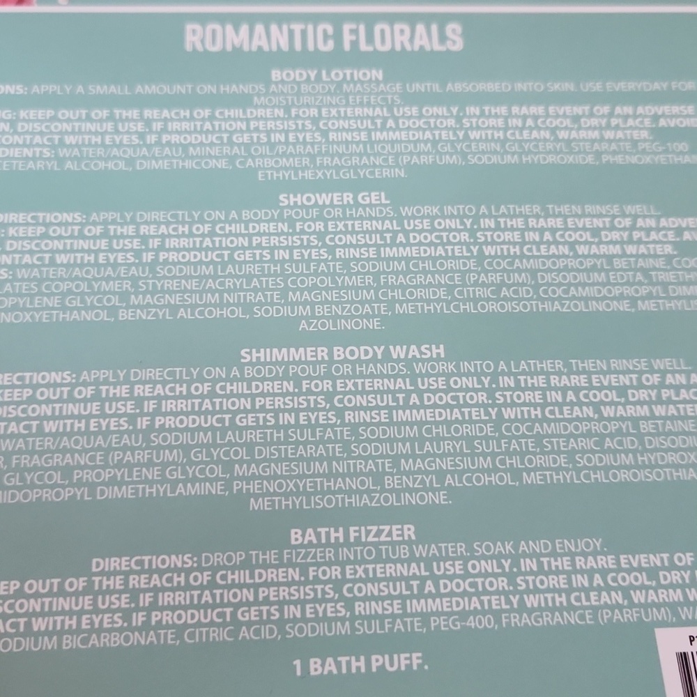 Bodycology Romantic Florals bath and body, lotion and soap set - Picture 3 of 5